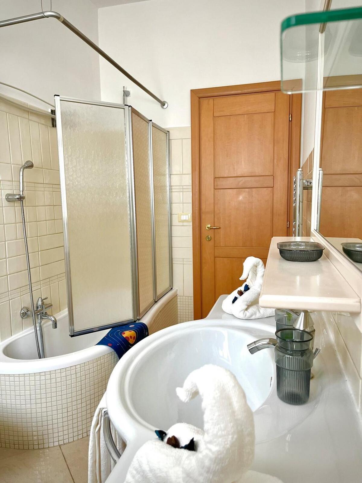 700 Meters From The Metro Casa vacanze *
